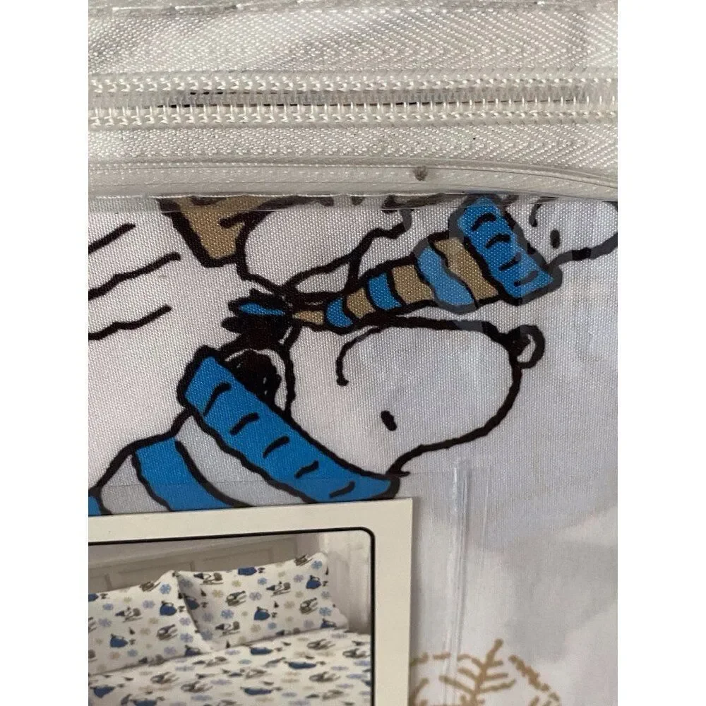 Peanuts Snoopy Puffy Coat QUEEN SZ Sheet Set Christmas Puffer Jacket White‎ Blue